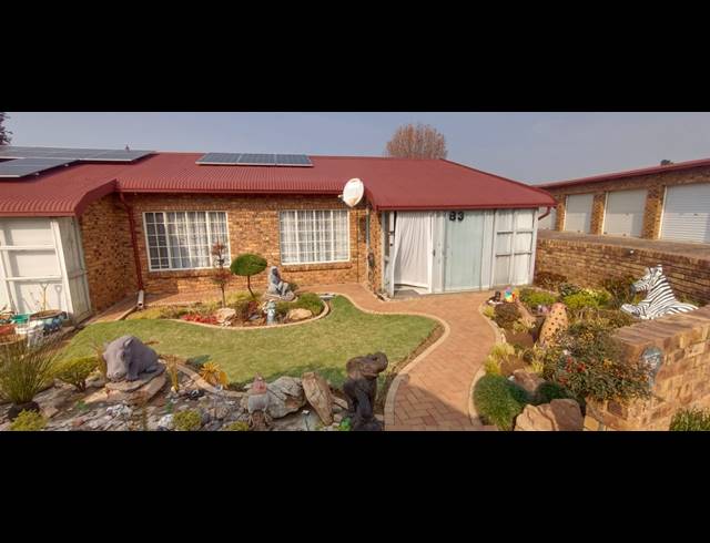 2 BEDROOM TOWNHOUSE FOR SALE IN SUNAIR PARK